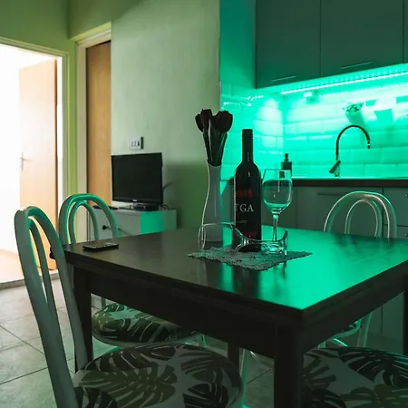 Suma Apartman Pakostane